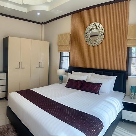 Malinee Villa Phuket Strand Bang Tao Exterior foto