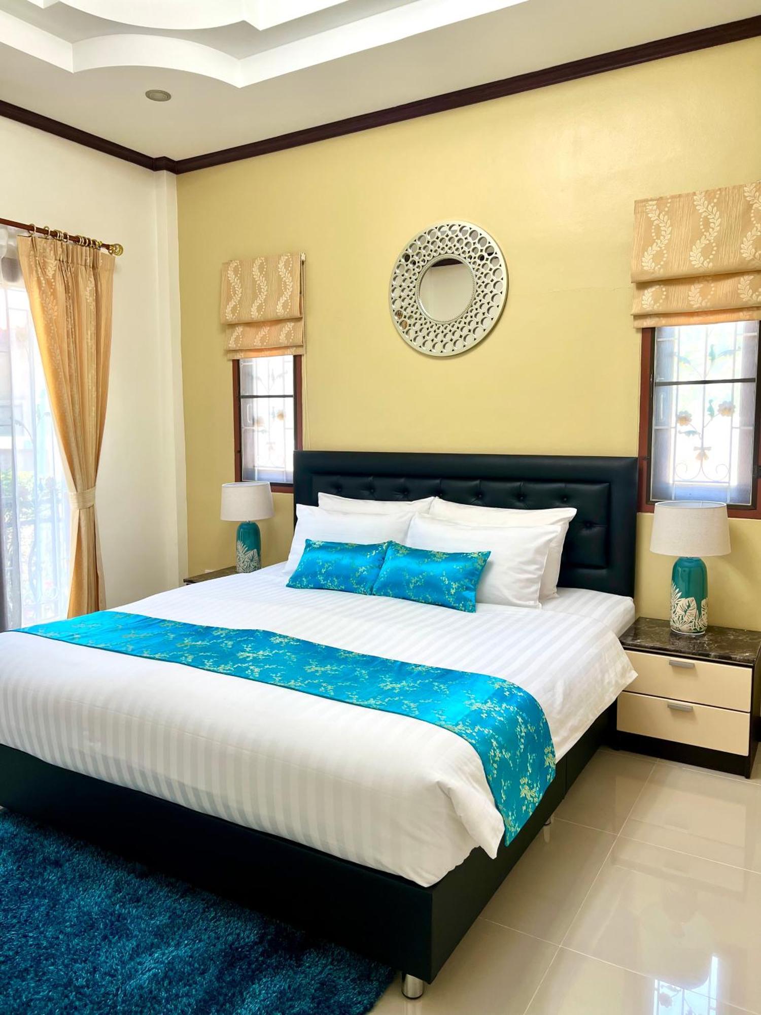 Malinee Villa Phuket Strand Bang Tao Exterior foto